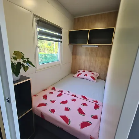 Mobile House & Whirlpool Lägenhet *